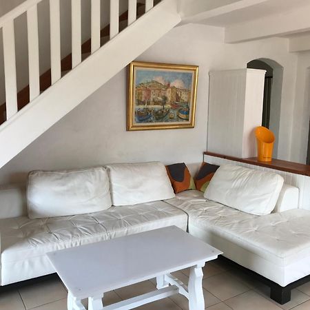89 Le Grand Pin Apartment Sainte-Maxime Luaran gambar