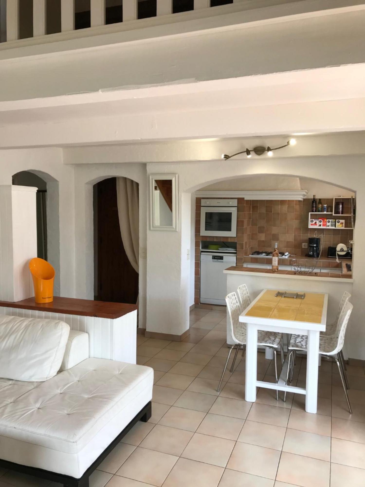 89 Le Grand Pin Apartment Sainte-Maxime Luaran gambar