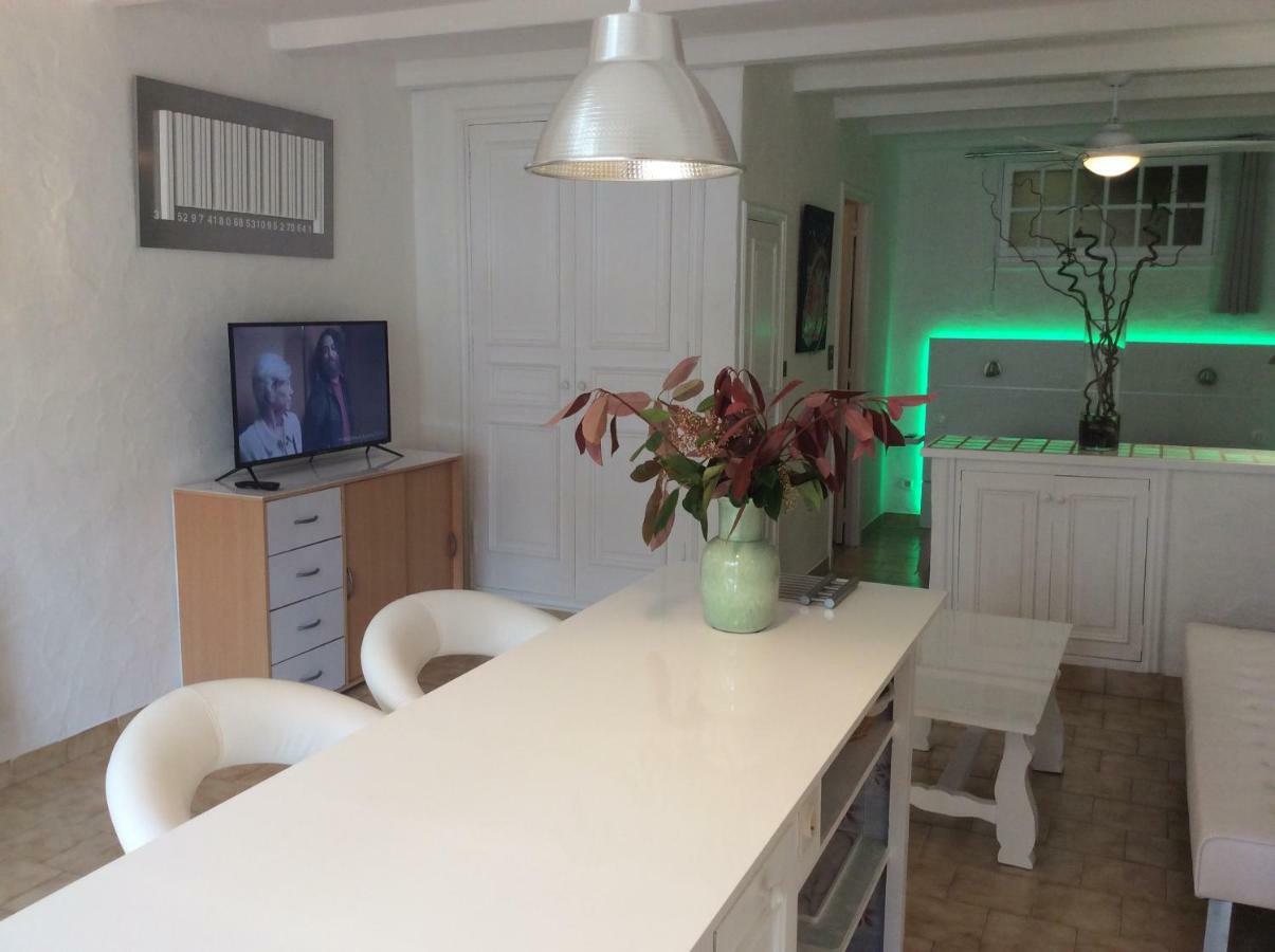 89 Le Grand Pin Apartment Sainte-Maxime Luaran gambar