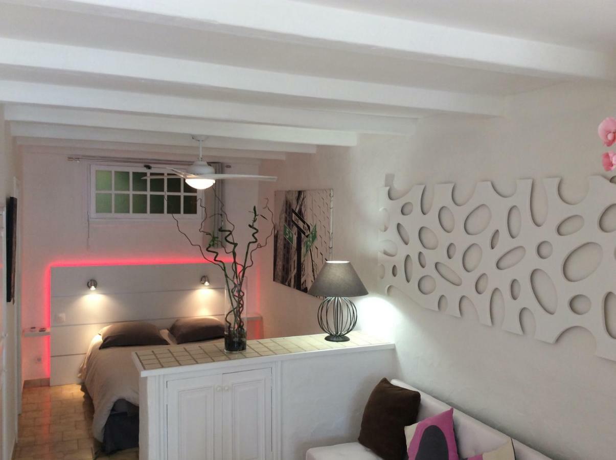 89 Le Grand Pin Apartment Sainte-Maxime Luaran gambar