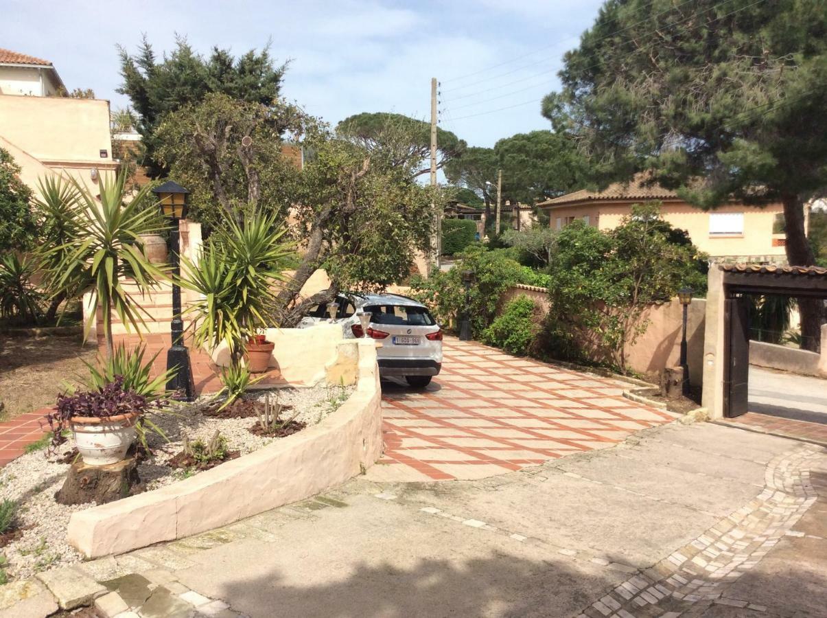 89 Le Grand Pin Apartment Sainte-Maxime Luaran gambar