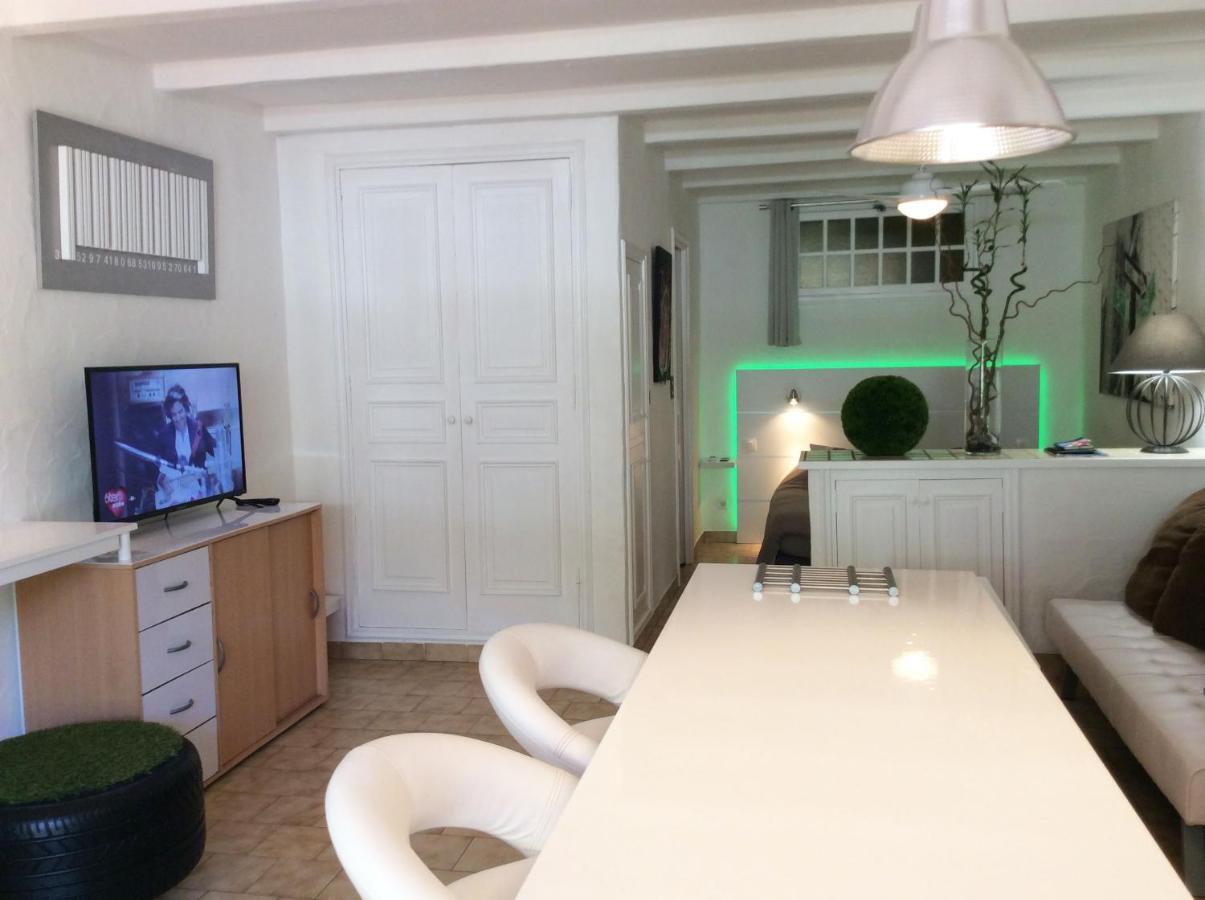 89 Le Grand Pin Apartment Sainte-Maxime Luaran gambar